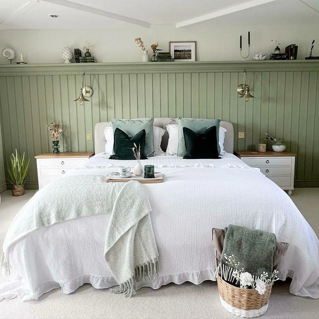 Lichen No. 19 - Farrow & Ball Paint