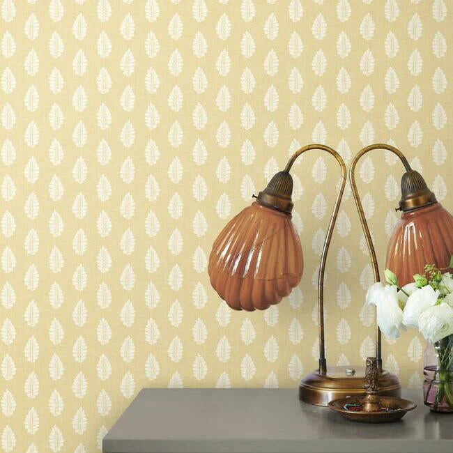 Leaf Pendant Wallpaper by Grandmillennial Wallpaper
