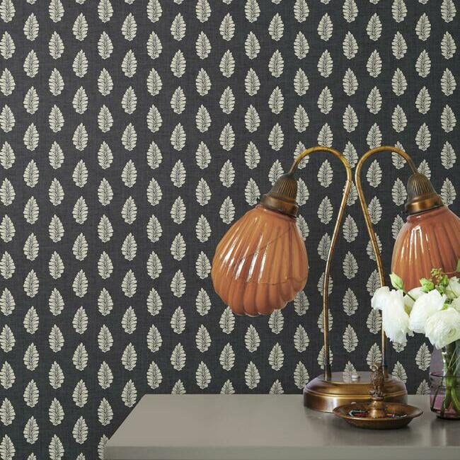 Leaf Pendant Wallpaper by Grandmillennial Wallpaper