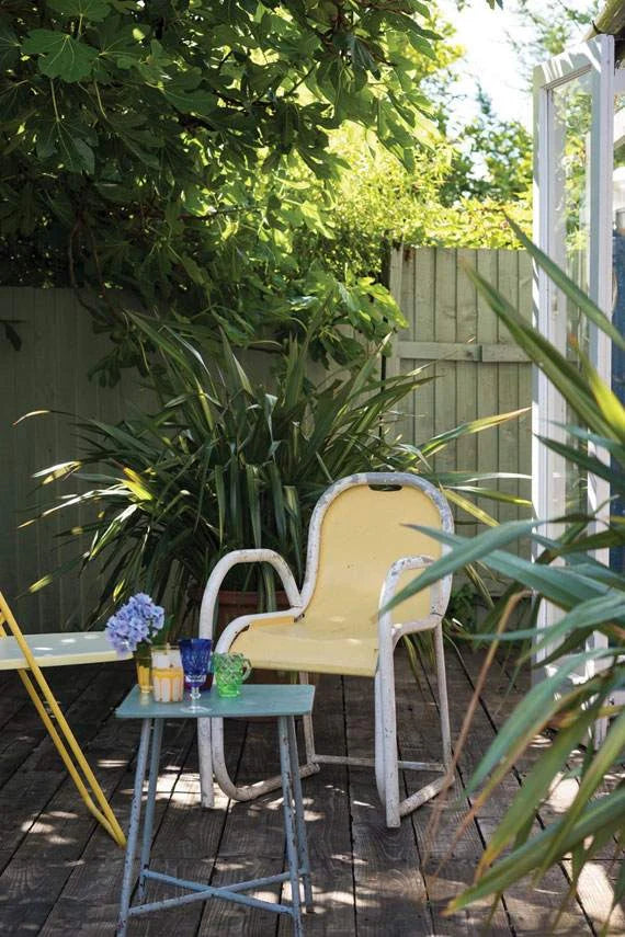 Dayroom Yellow No. 233 - Farrow & Ball Paint