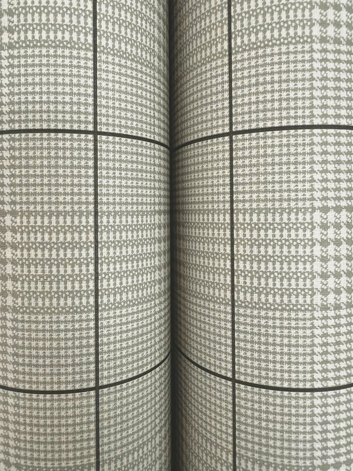 Windsor Wallpaper by Legacy