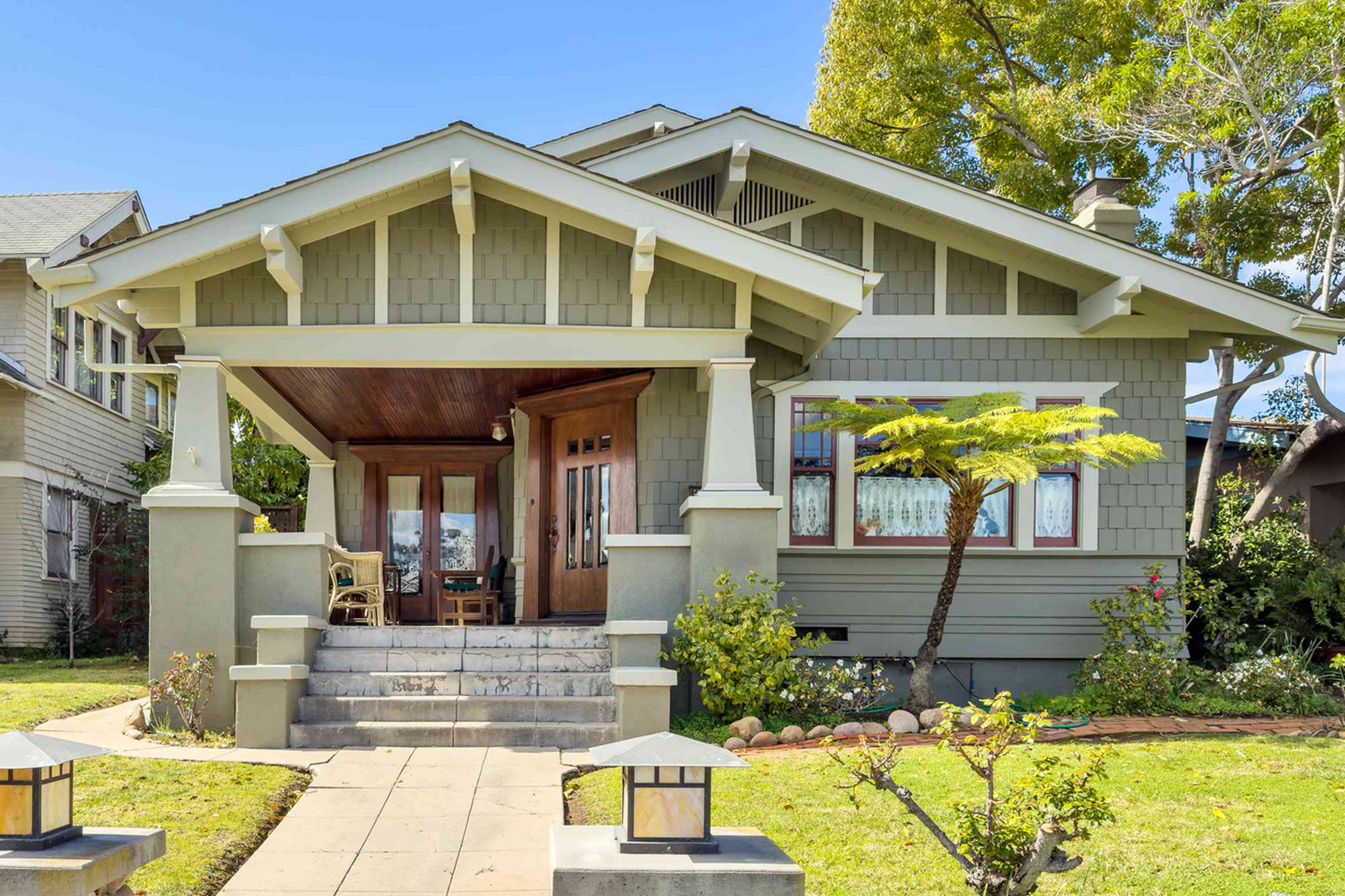 FAQs About Color Coordination Between Interior and Exterior Paint Schemes