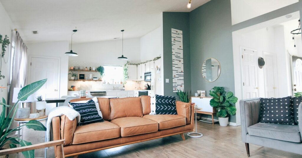 How to Choose the Right Paint Colour for Your Home’s Lighting