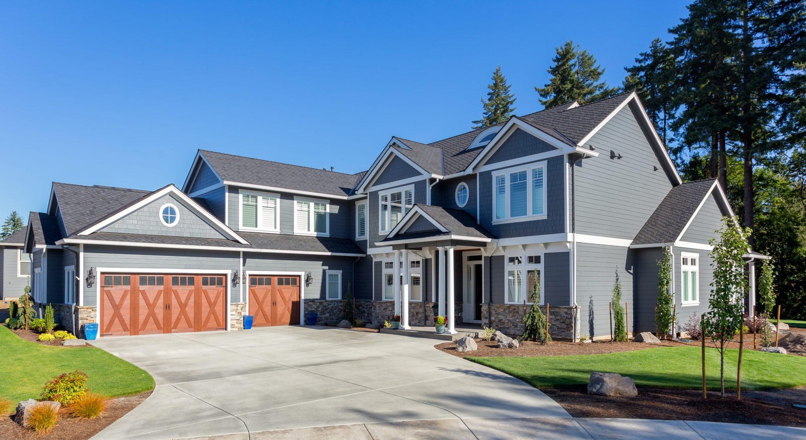 What Is the Best Time of Year to Paint a House in Ontario?