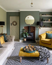 Load image into Gallery viewer, Ball Green No. 75 - Farrow &amp; Ball Paint
